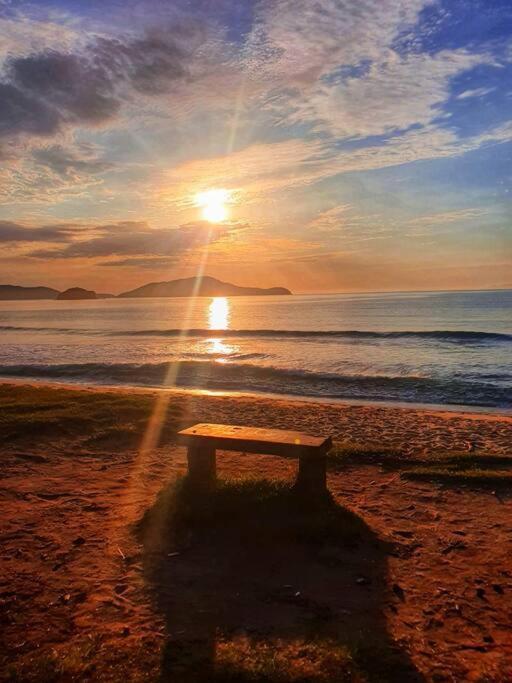 100Mts Da Praia Com Churrasqueira, Piscina E Wi-Fi Caraguatatuba Zewnętrze zdjęcie