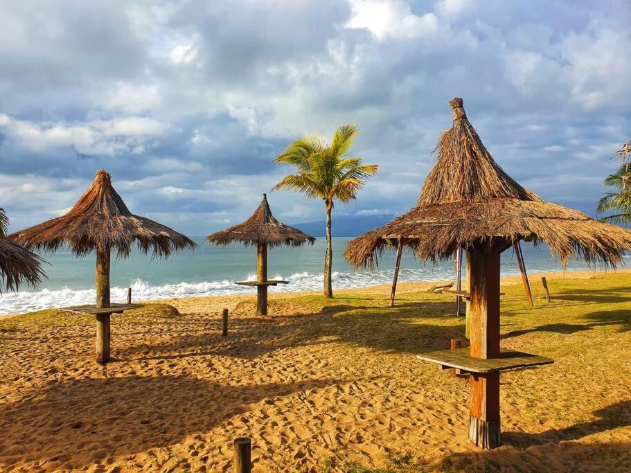 100Mts Da Praia Com Churrasqueira, Piscina E Wi-Fi Caraguatatuba Zewnętrze zdjęcie